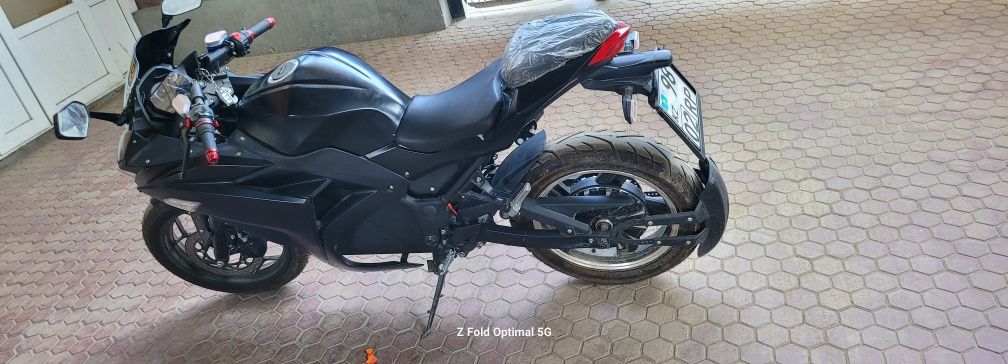 Yamaha R3 электробайк