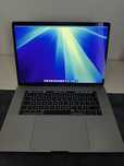 Macbook Pro + Adaptor HDMI/VGA/SD Card
