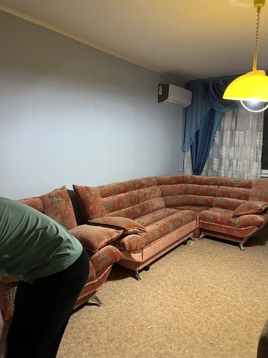 Диван в хорошем состоянии