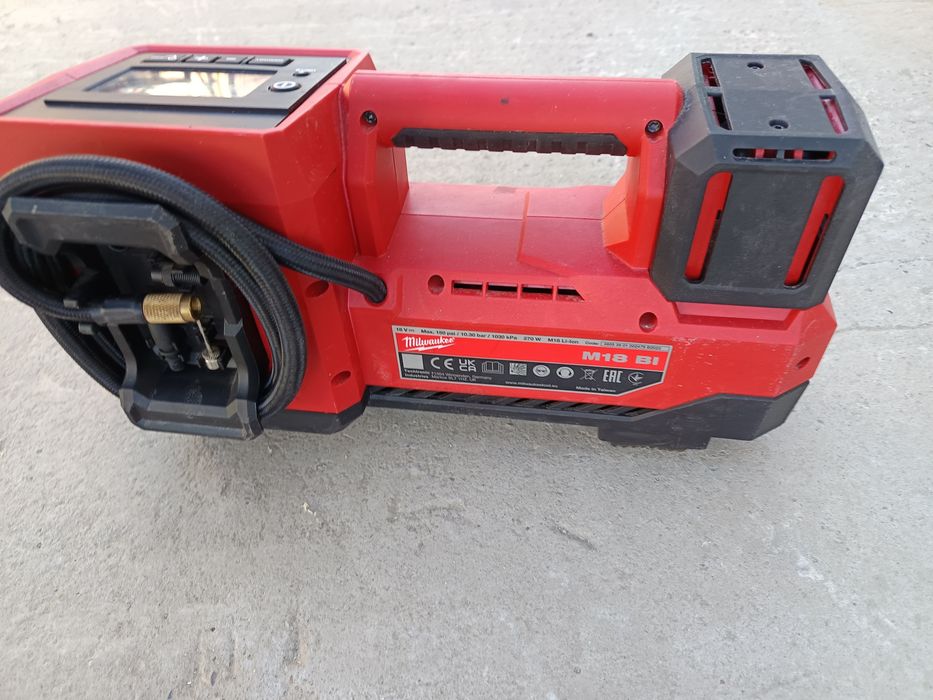 Milwauckee M18 compresor