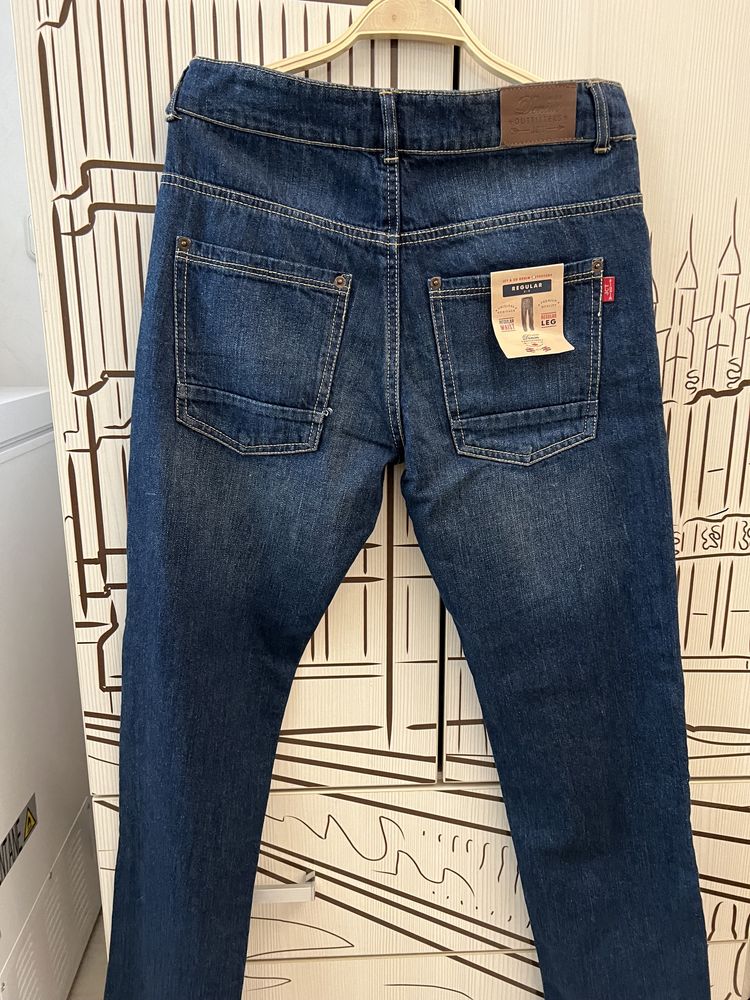 Продам джинсы размер 12-13 лет