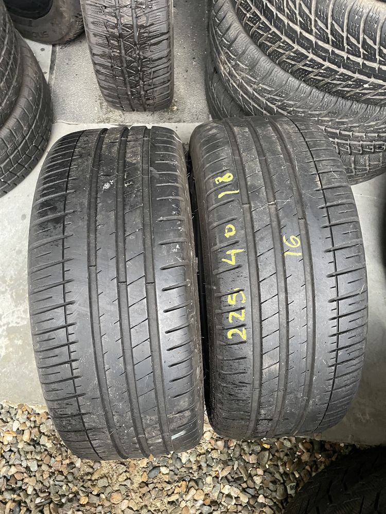 Anv vara 225/40/18 Hankook/Michelin