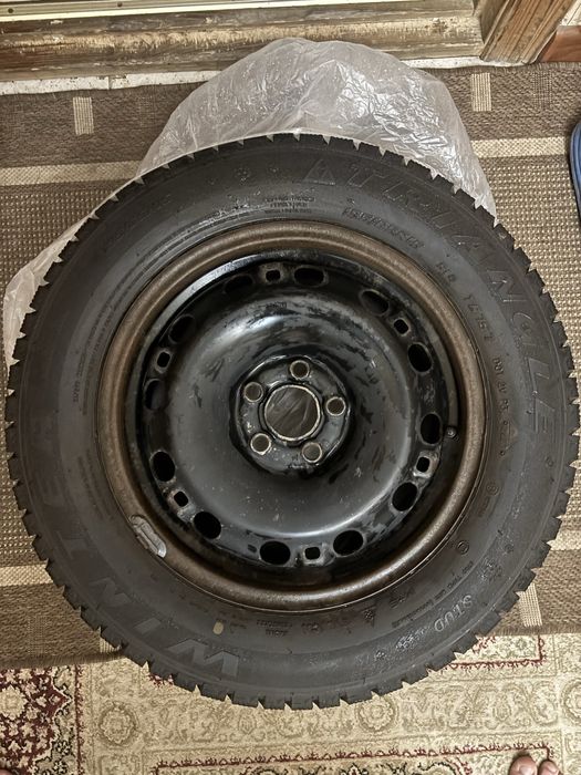 195/65/15 зимние шипованные покрышки с дисками