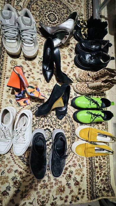 Отдам даром обувь 37 размер