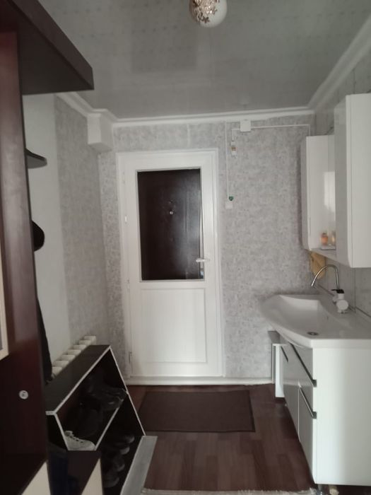 Этаж үй сатылады 2 бөлме