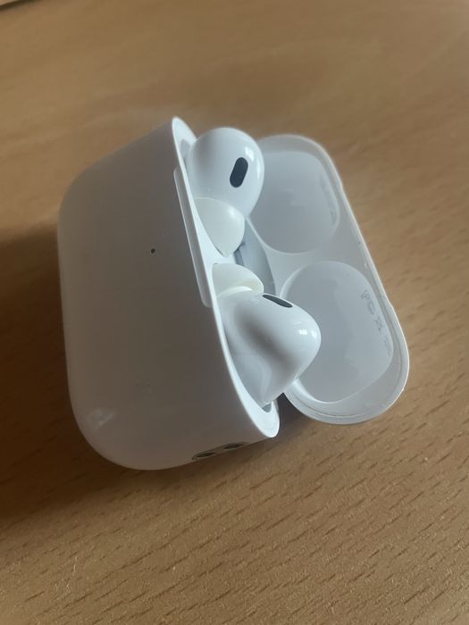 casti Airpods Pro 2