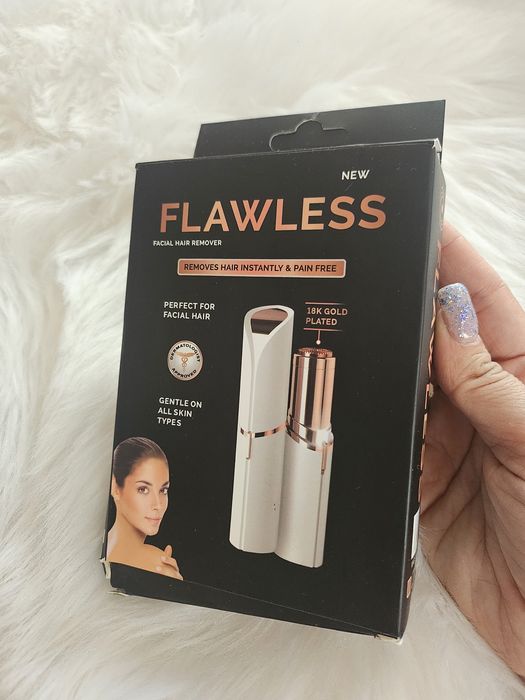 Тример за лице и тяло - червило FLAWLESS