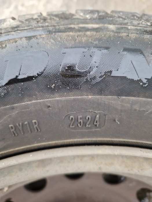 Anvelope dunlop 185/65/14 dot 2024