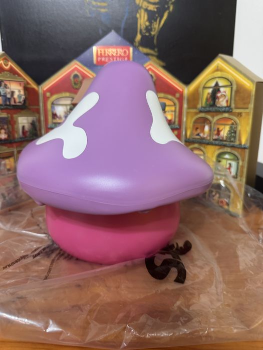 Smurfs/ Strumfi Smurfette House popcorn bucket