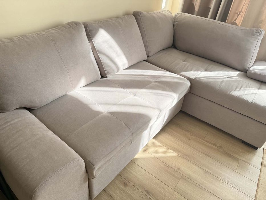 Разтегателен ъглов диван