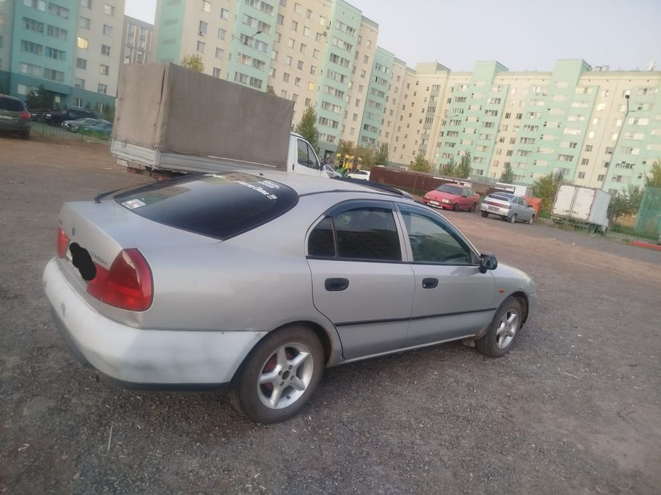 Mitsubishi carisma