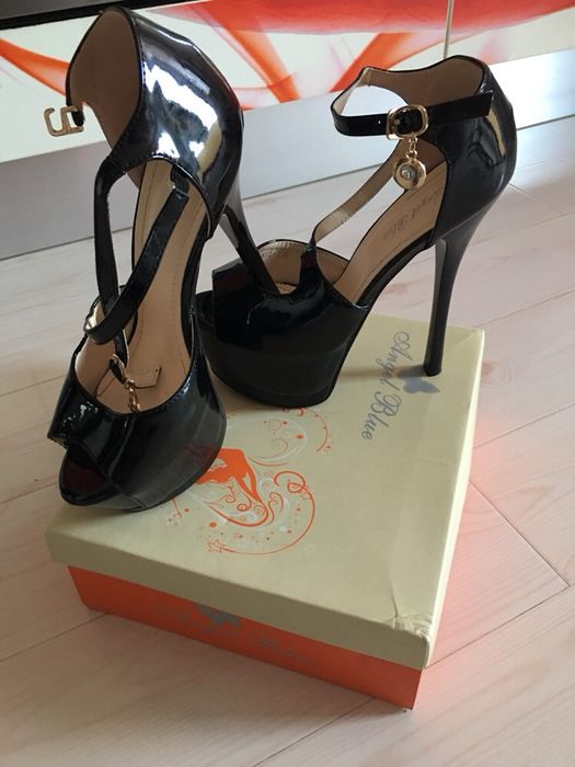 Sandale ocazie 39