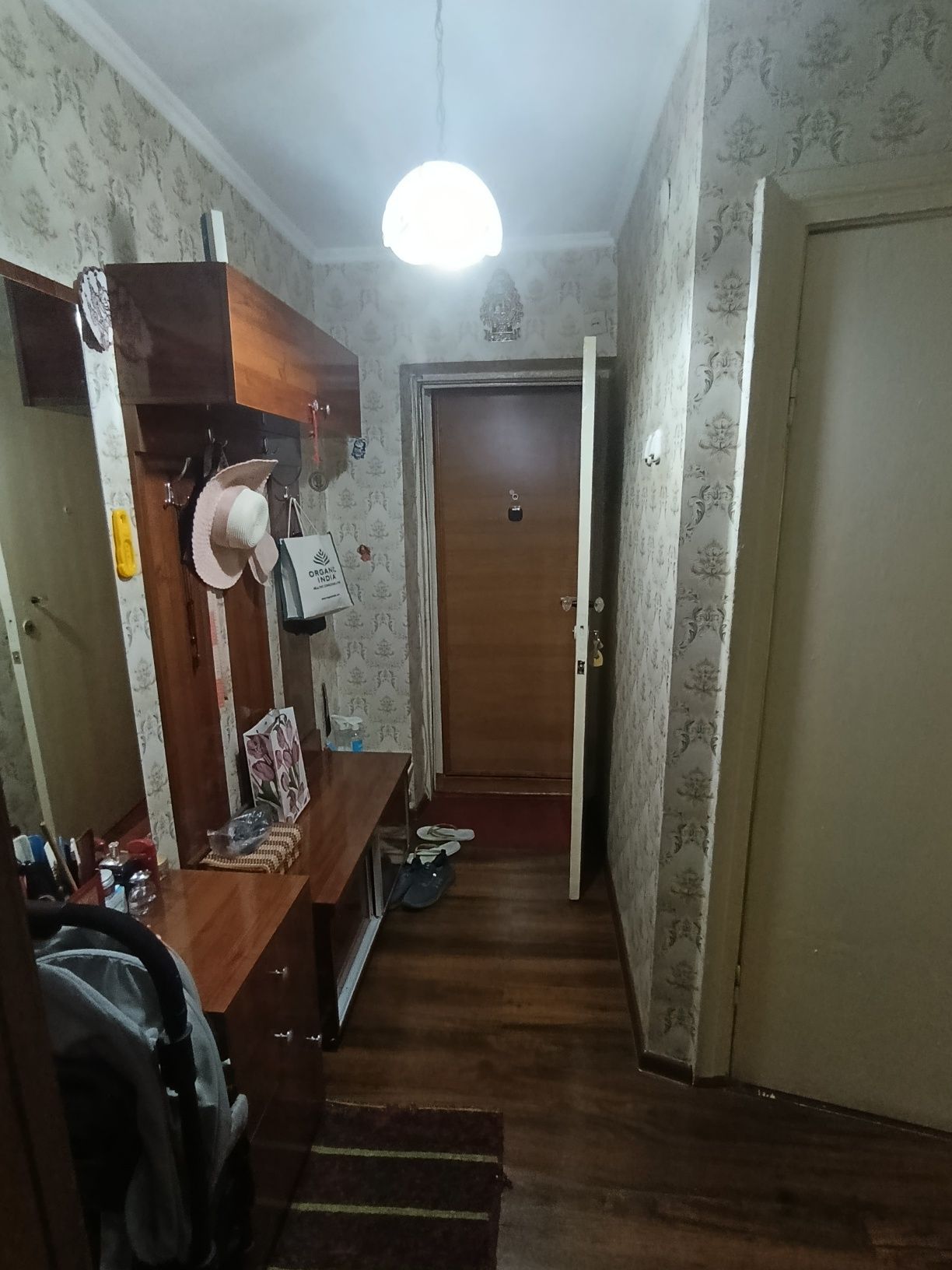 Продаётся квартира Чиланзар 13 квартал 2/2/4 Балкон 2/6