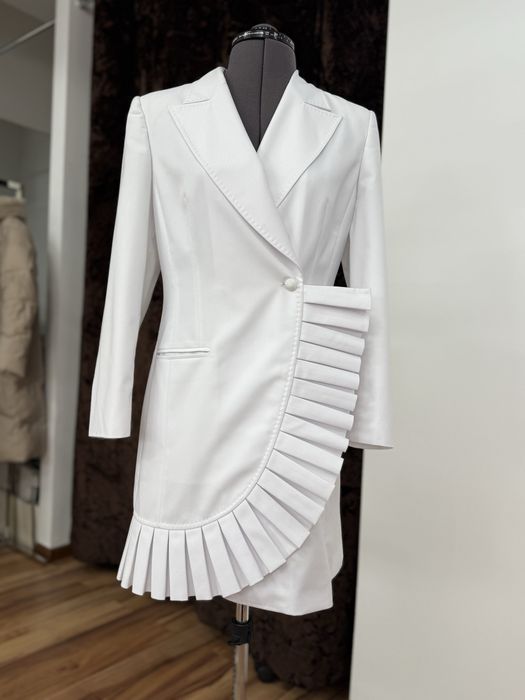 Платье пиджачного типа