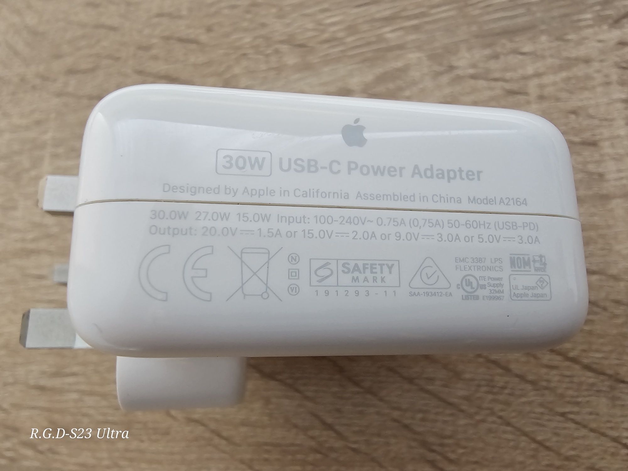 Adaptor / încărcător Apple USB C 30w
