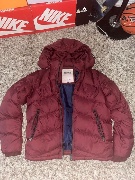 Geaca Tommy Hilfiger.