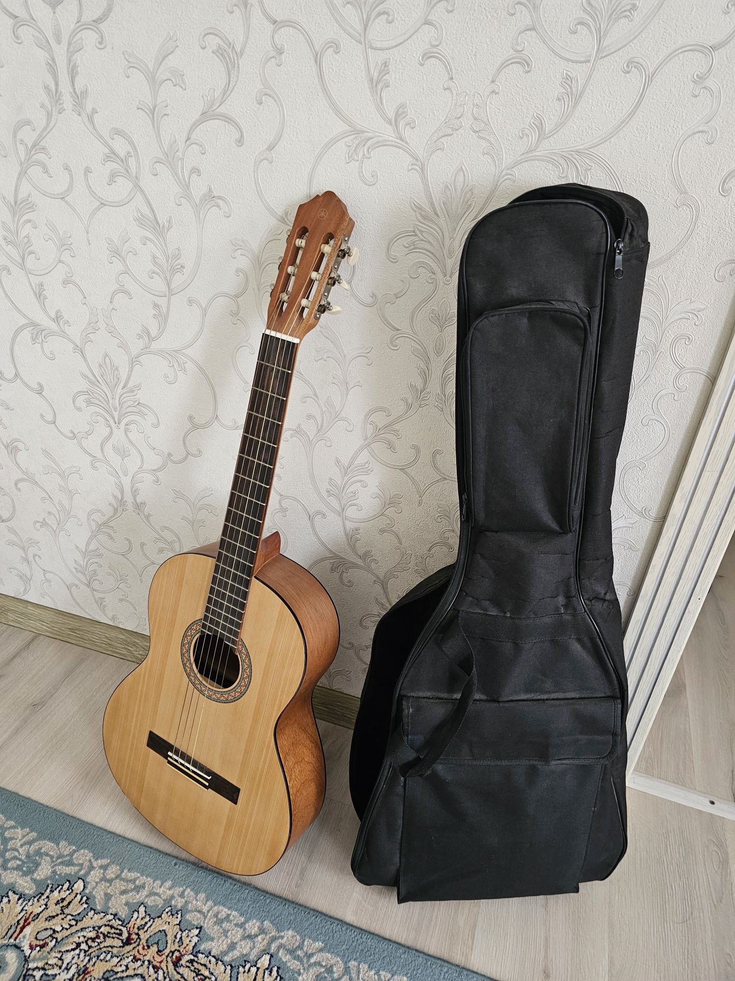 Гитара Yamaha c40