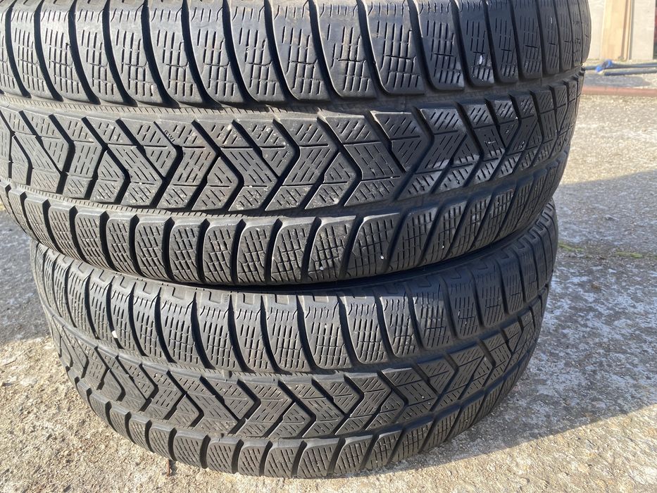 Cauciucuri de iarna 235 55 19