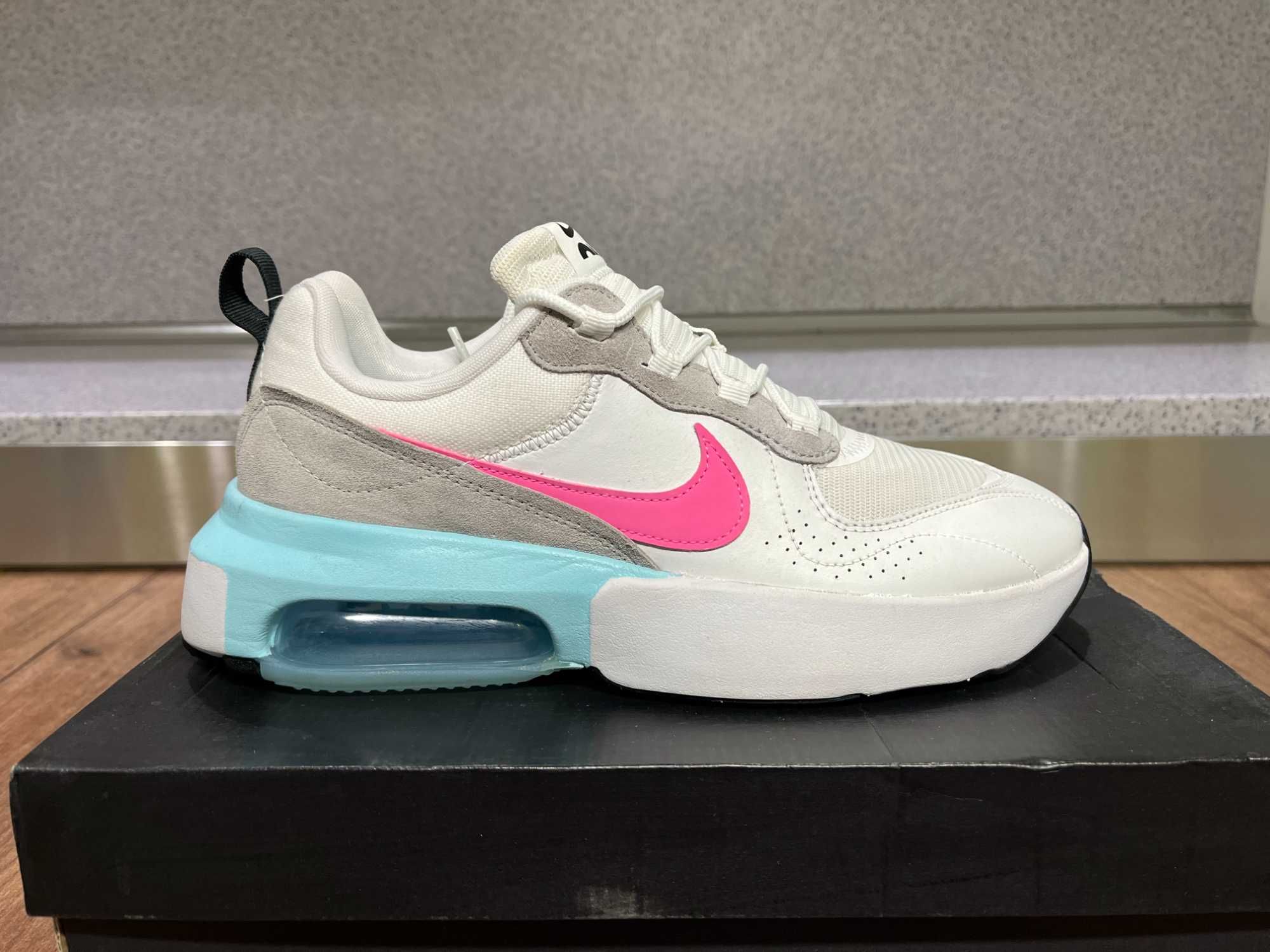 ОРИГИНАЛНИ *** Nike Air Max Verona  White/Pink Glow/Pure Platinum