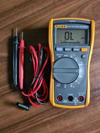 Multimetru Digital FLUKE 117 True RMS