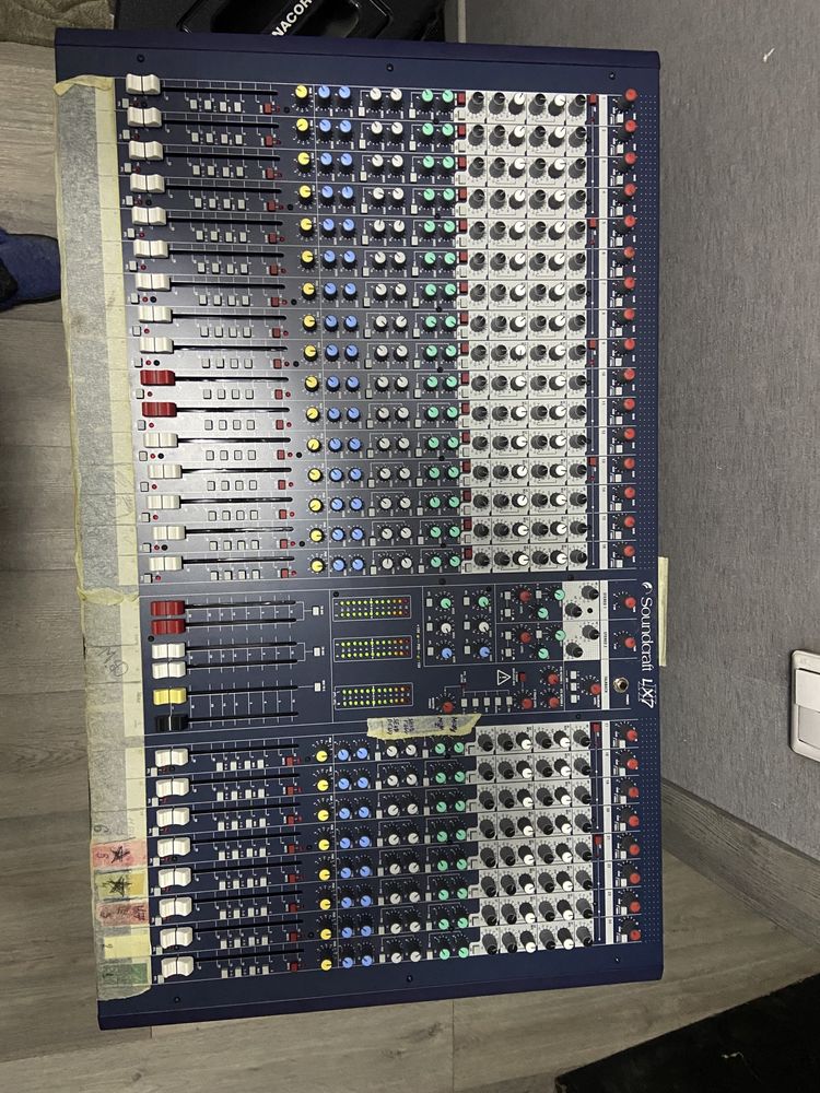 срочно продаю микшерный пульт LX7ii-24 SOUNDCRAFT