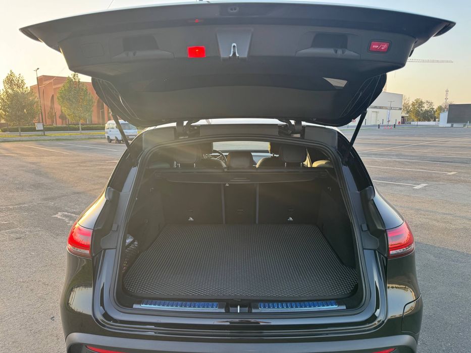 Mercedes Benz EQC 400 AWD
