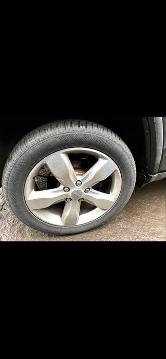 Гуми с джанти за Grand Cherokee