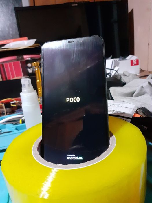 Vand Pocophone f1 de piese