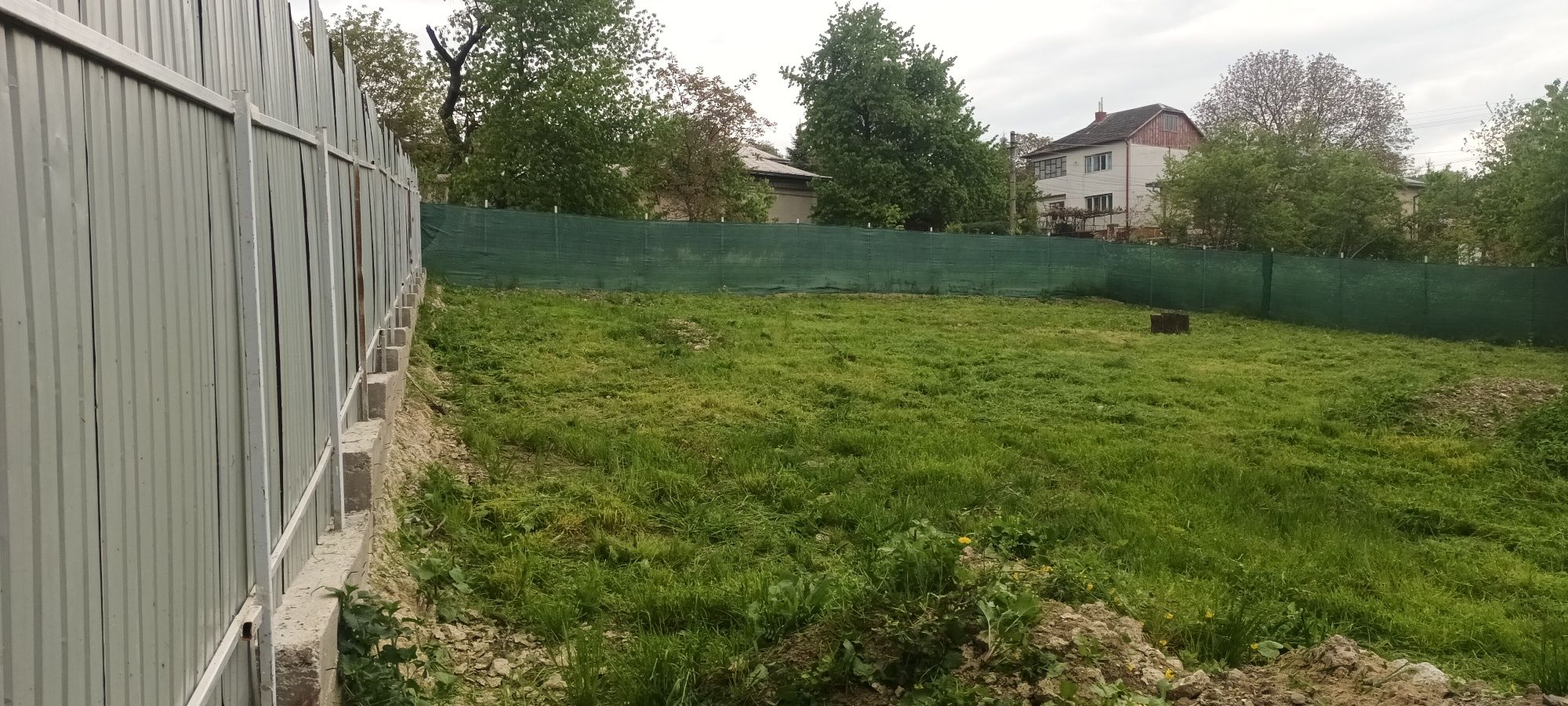 Teren intravilan central de vinzare