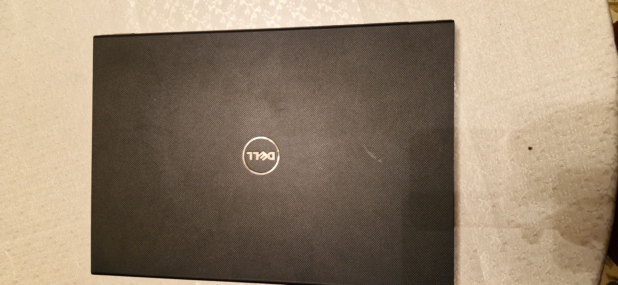 Продаётся ноутбук Dell (модель)"