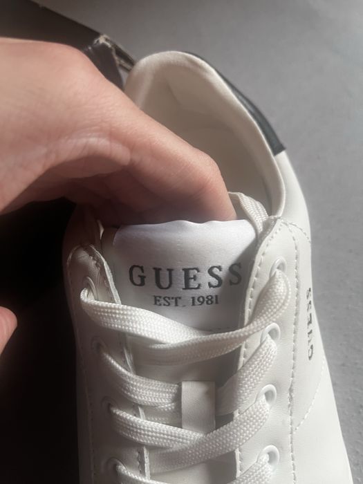Guess Sneakers elegant