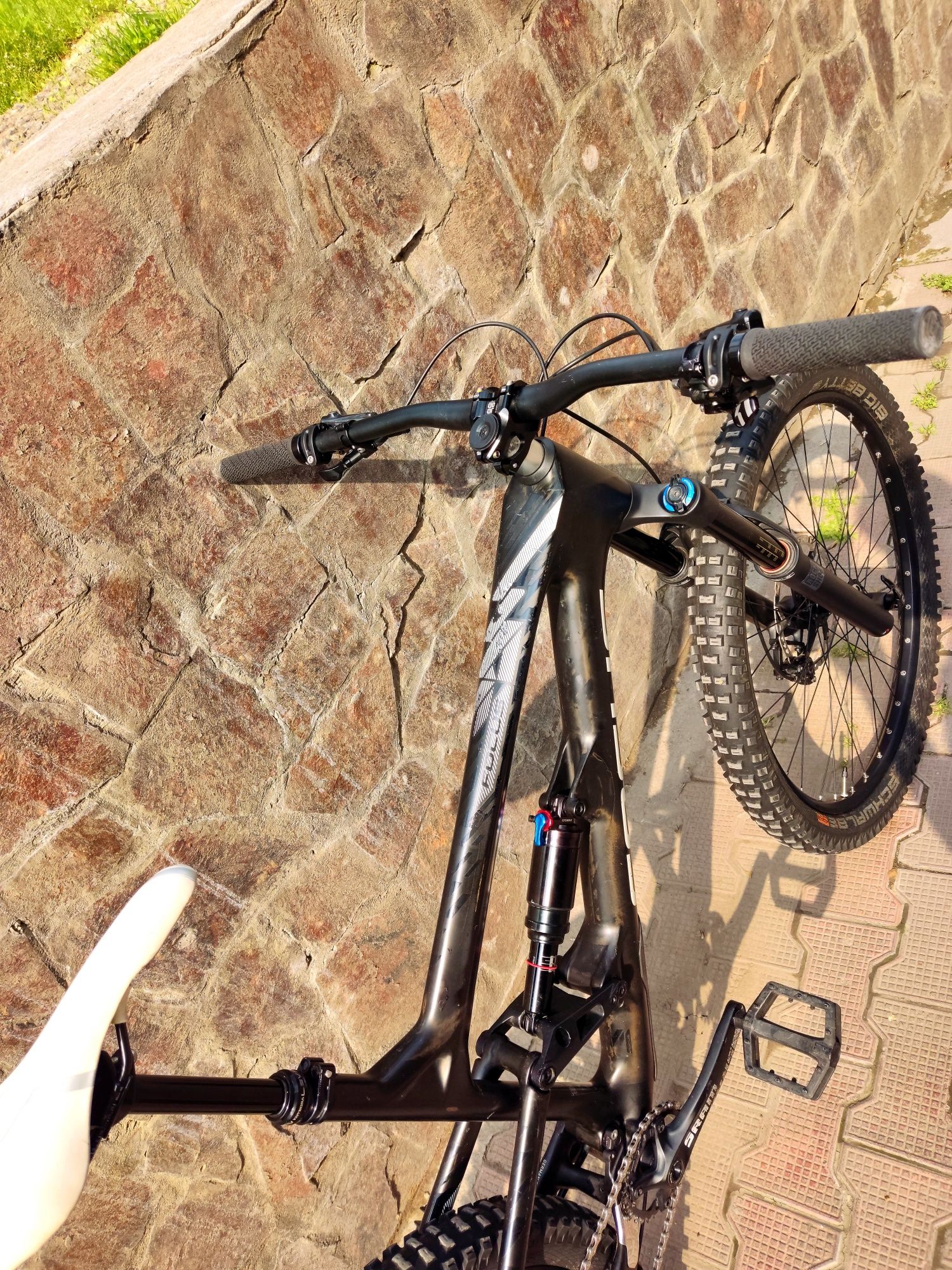 Карбоновый двухподвес Focus Sam Carbon 27.5
