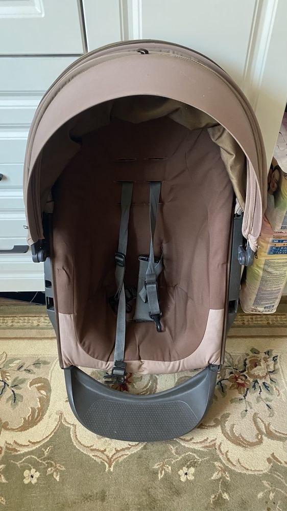 Продам коляску Stokke люлька и 2 прогулочного блока