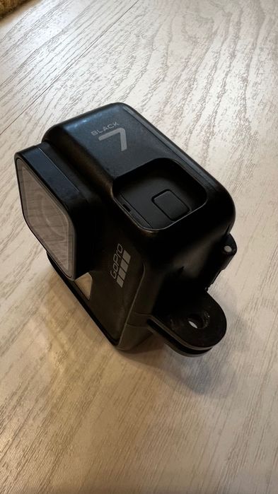 GoPro Hero 7 Black – defect, pornește, ecran pixelat+carcasă protecție