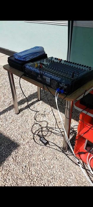 Set boxe HK Linear Pro Pasive,2 basi si 2 topuri si un mixer