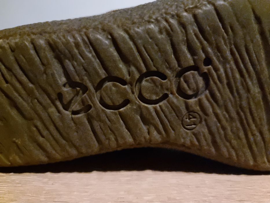 Vând Teniși ECCO, nr.41 (27cm interior), piele naturală