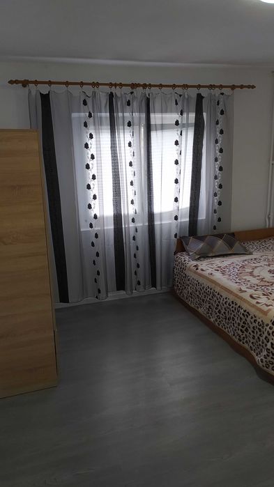 Ap de inchiriat zona H-uri