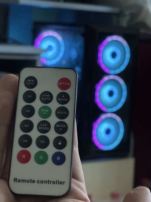 vand Pc in stare excelenta de functionare