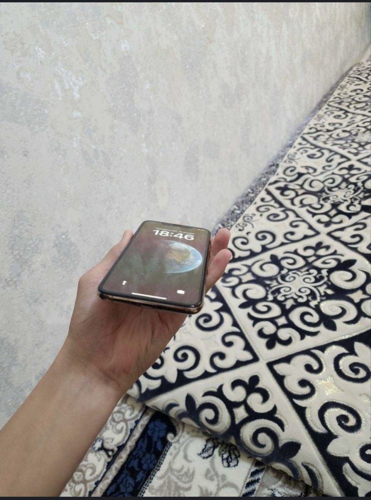 Xs max sotiladi
