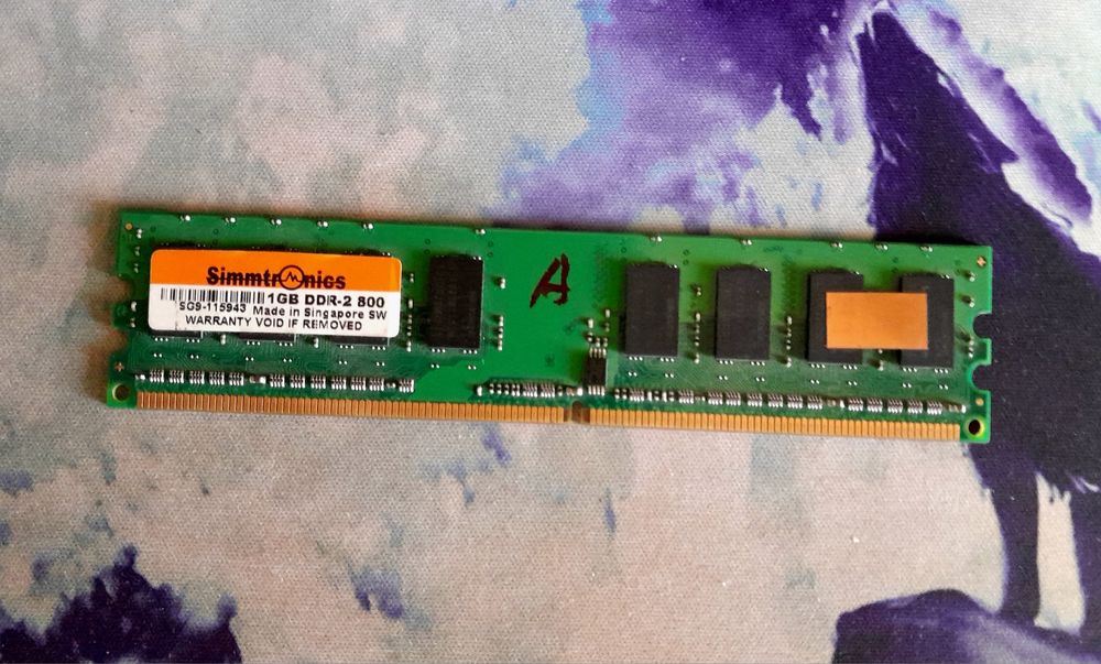 Operativka DDR2 1GB