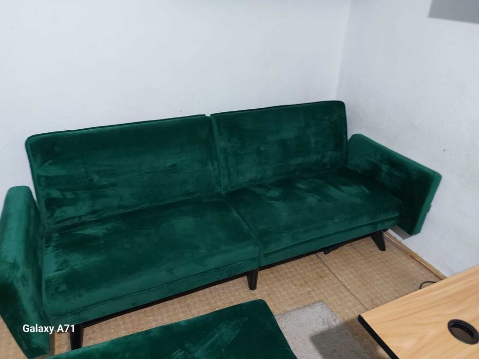 Canapea extensibila catifea verde cu taburete