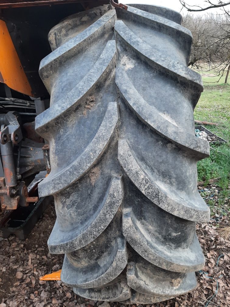 Vredestein traxion + 650/65r38