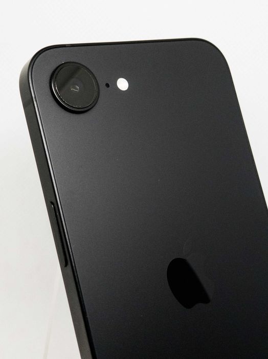 Iphone 16E 128GB 100% - 2750