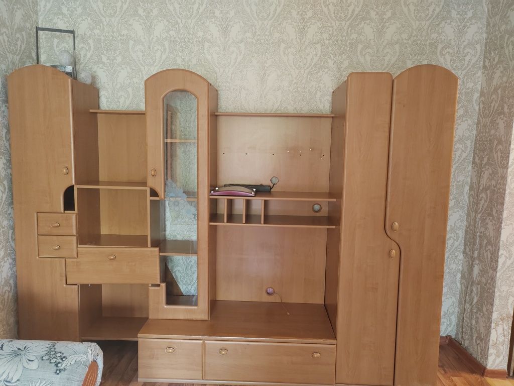 Отдам гарнитур горку в зал