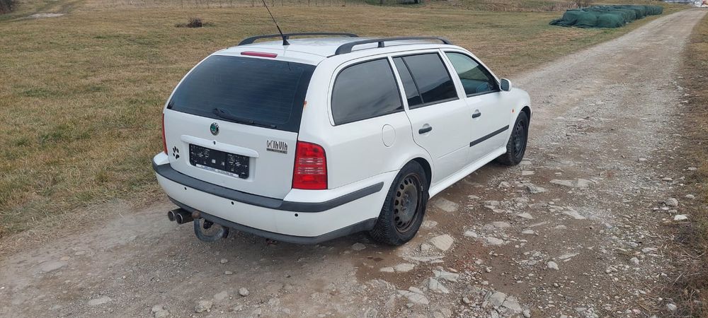 Vând skoda oktavia