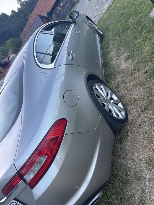 Vand sau schimb jaguar xf
