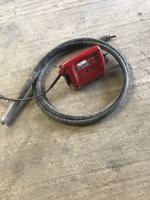 Închiriez elicopter, lipa/rigla vibranta, picior/placa compactoare