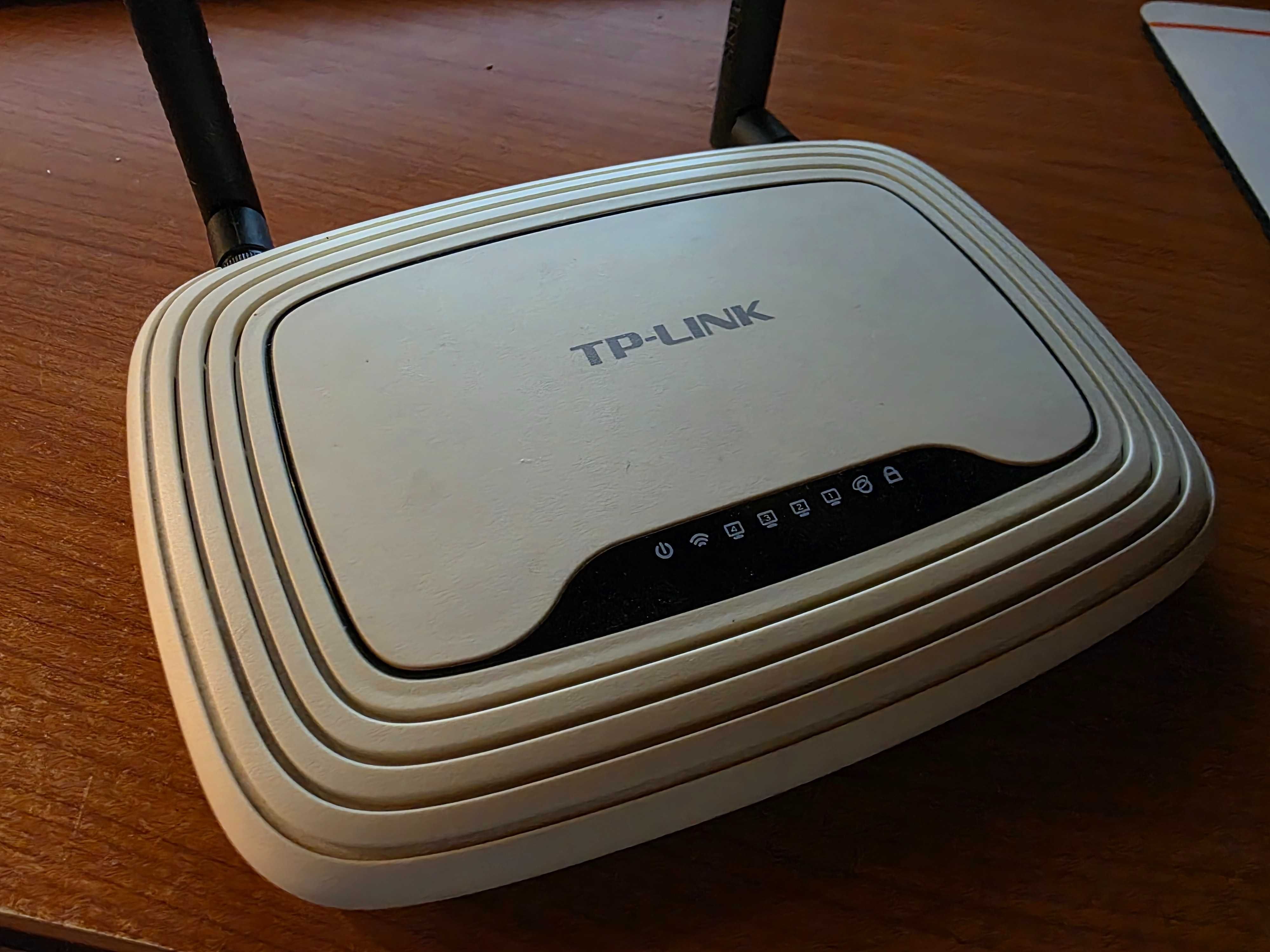 Рутер TP-Link TL-WR740N