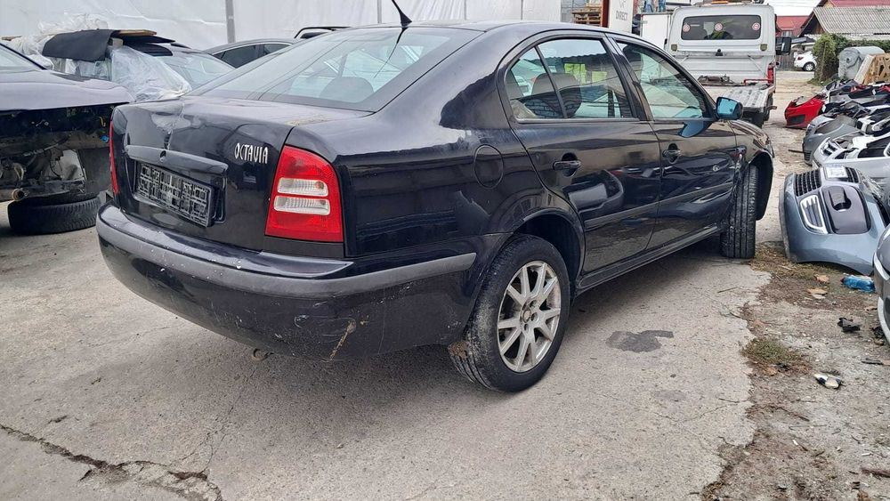 Dezmembrez Skoda Octavia 1 Tour 1.9 TDI cod AXR an 2008