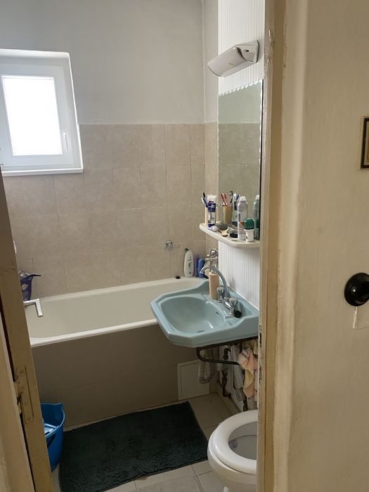 Vand apartament 3 camere